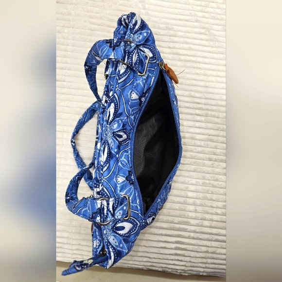 Stone Mountain Donna Floral Quilted Tote Shoulder Bag - Picture 5 of 5